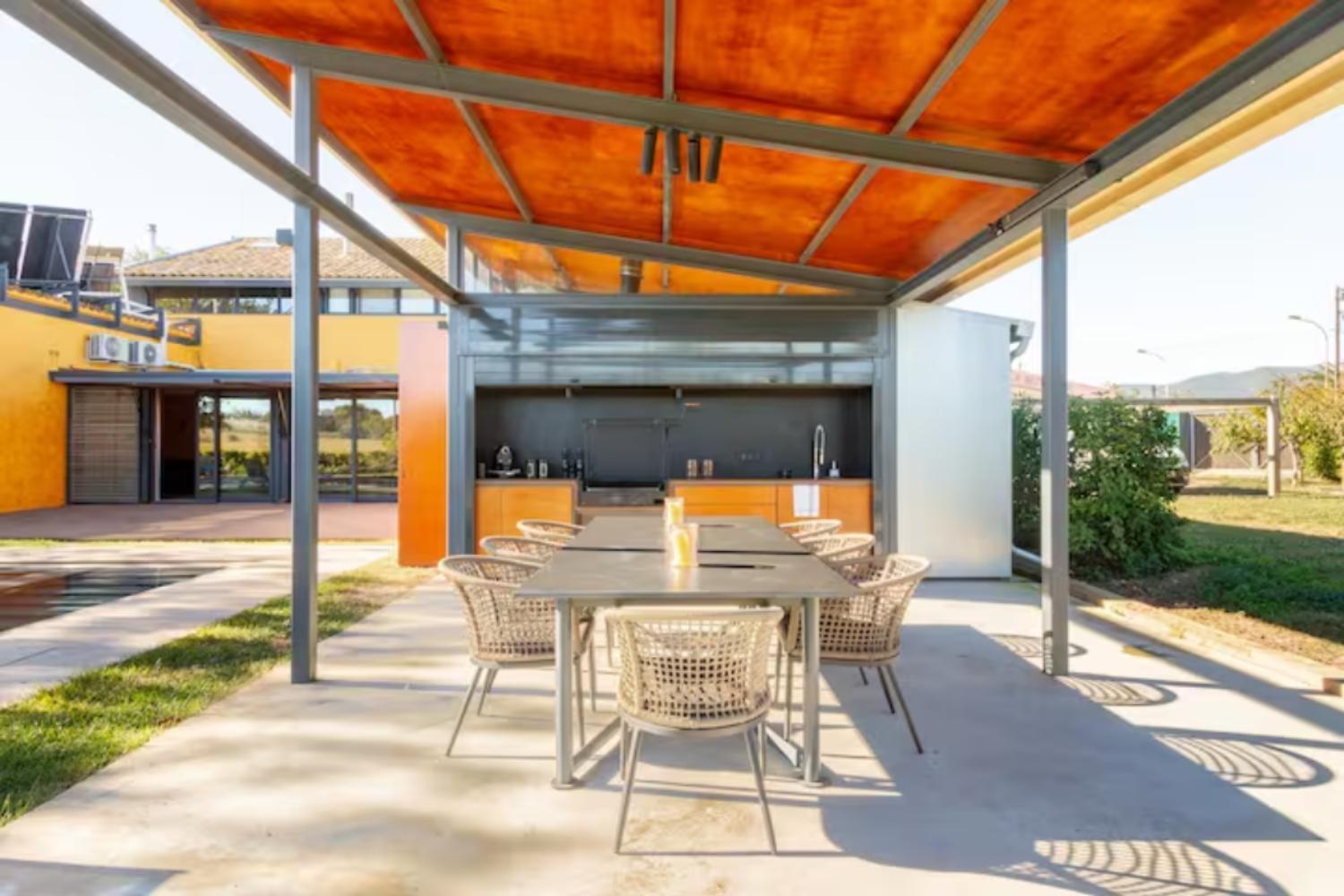 Masia Cal Sisplau: Vineyard Retreat With Pool Near Barcelona * San Martin Sarroca