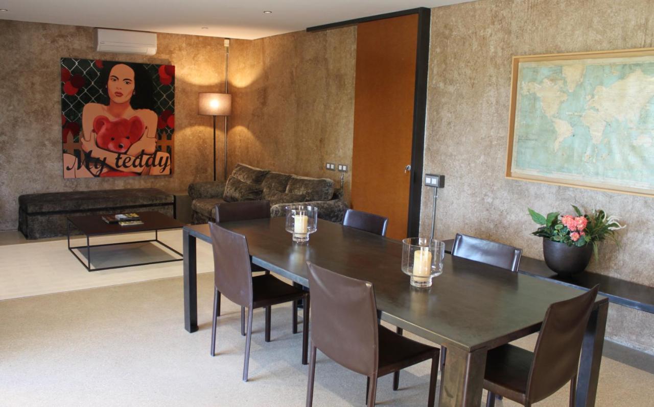 Masia Cal Sisplau, Con Piscina Y Rodeada De Vinedos A 10 Minutos De Vilafranca Del Penedes, Barcelona ,cataluna Casa vacanze