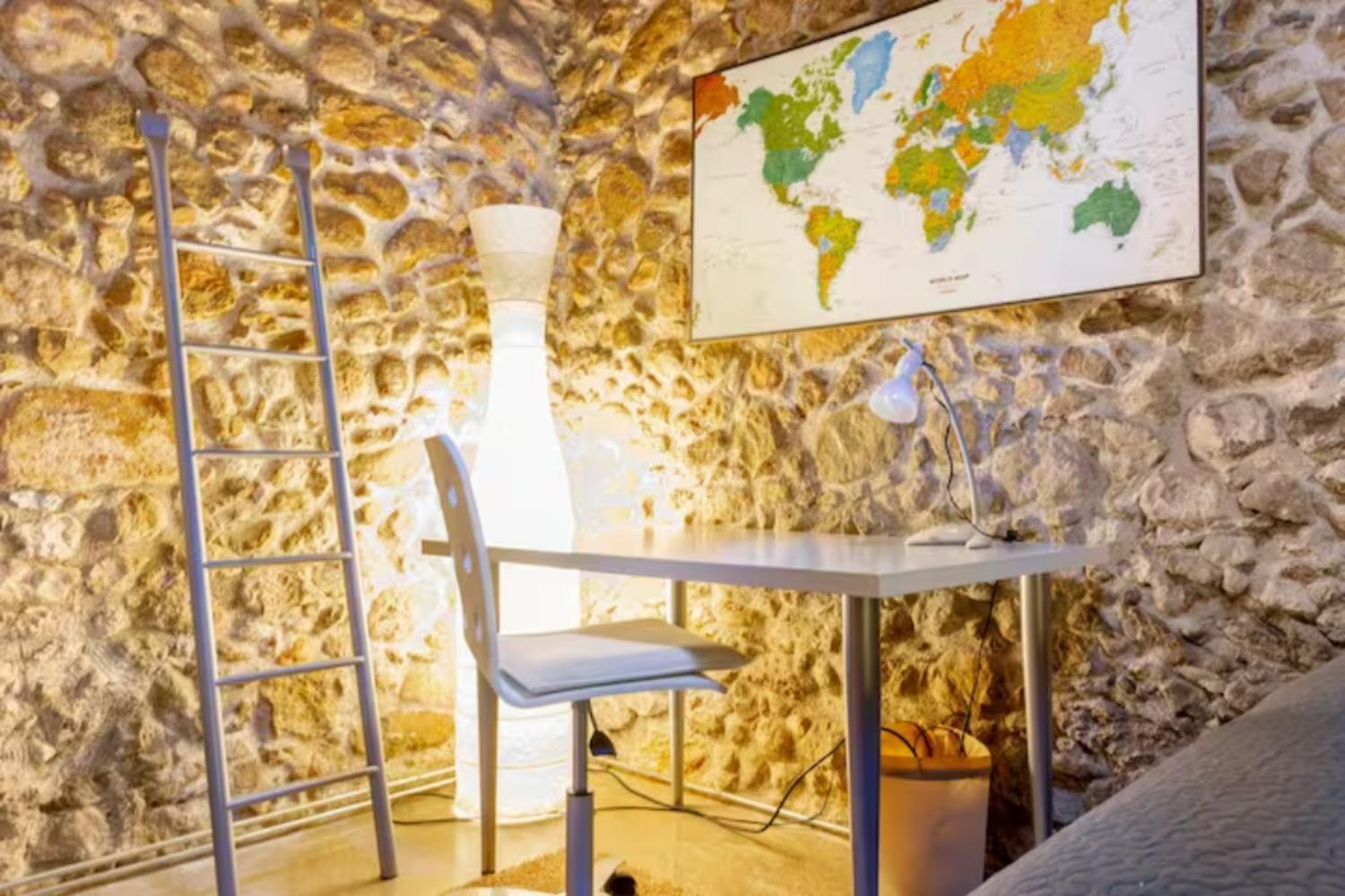 Masia Cal Sisplau, Con Piscina Y Rodeada De Vinedos A 10 Minutos De Vilafranca Del Penedes, Barcelona ,cataluna